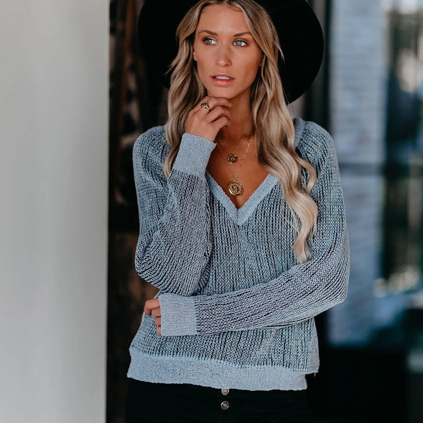 Pull Tricoté Femme : Douceur et Style pour l’Automne et l’Hiver