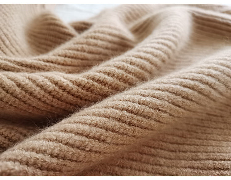 Pull Oversize Col V : Chaleur et Élégance Décontractée